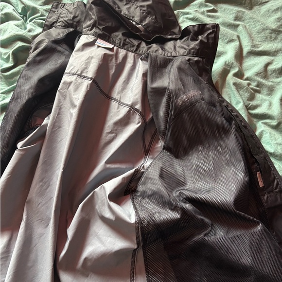 Columbia Men’s Rain Jacket - Picture 6 of 6